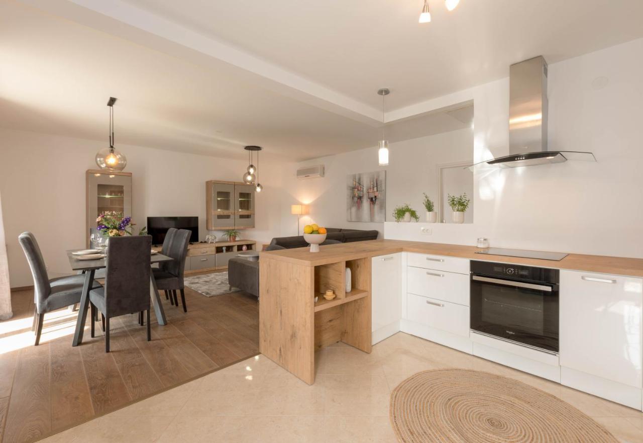 Newly Renovated Holiday Apartment Sirius Porec Luaran gambar